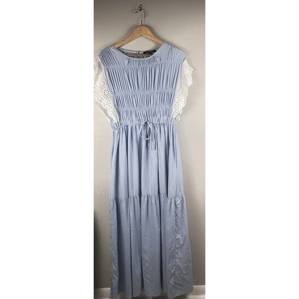 Strut & Bolt Eyelet Atrim tiered Midi In Light Blue Size L Pockets 100% Cotton